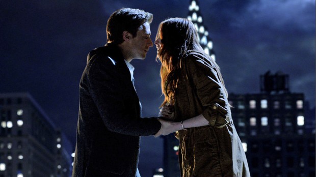 Amy and Rory kiss before the jump in The Angels Take Manhattan